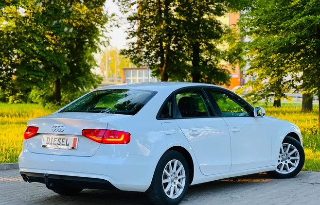 Audi A4 cena 47900 przebieg: 204535, rok produkcji 2013 z Ząbki małe 742